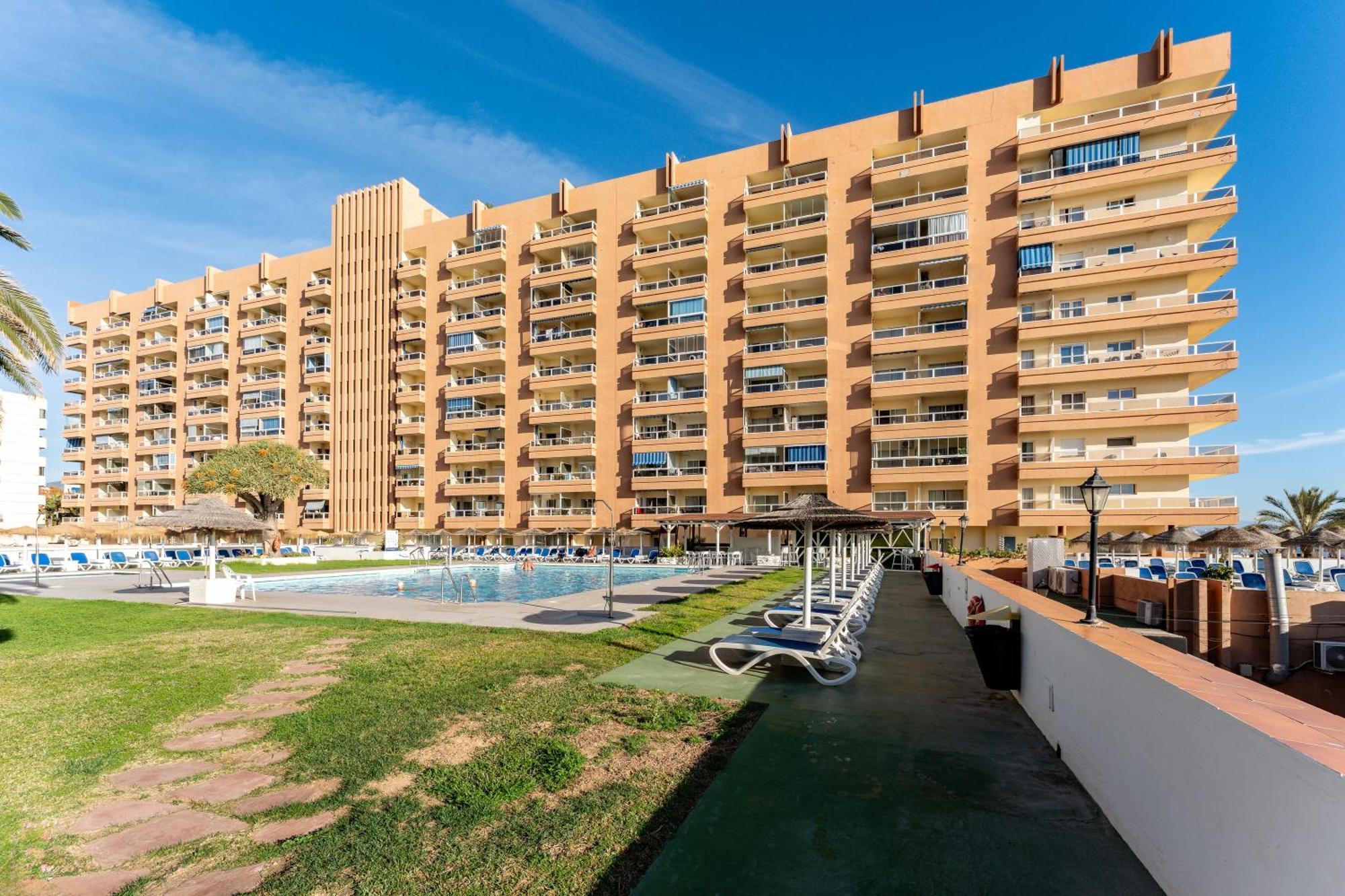 Pyr Studio Apt Partial Seaview Fuengirola Eksteriør billede